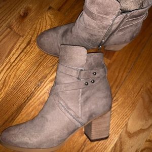 heeled boots